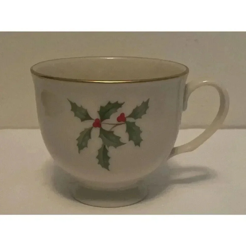 Lenox Holiday Holly Special Christmas Cup‎ and Saucer Coffee  Porcelain Ivory